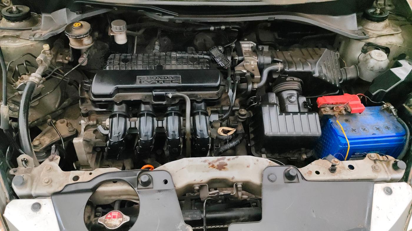 2013 Honda Brio S MT, Petrol, Manual, 90,037 km, Engine View