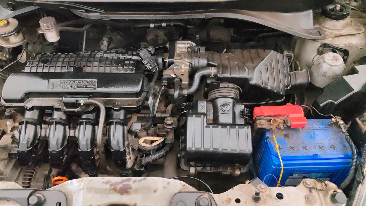 2013 Honda Brio S MT, Petrol, Manual, 90,037 km, Engine View - Left
