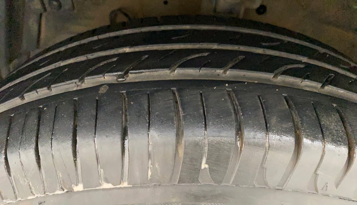 2013 Maruti Swift Dzire VXI, Petrol, Manual, 77,448 km, Left Front Tyre Tread