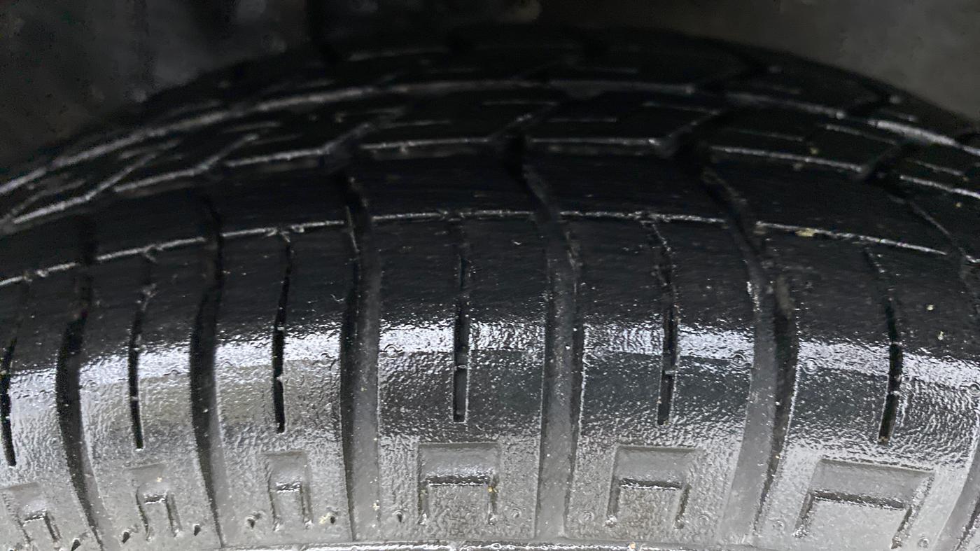 2018 Maruti Alto 800 LXI, Petrol, Manual, 21,001 km, Right Front Tyre Tread