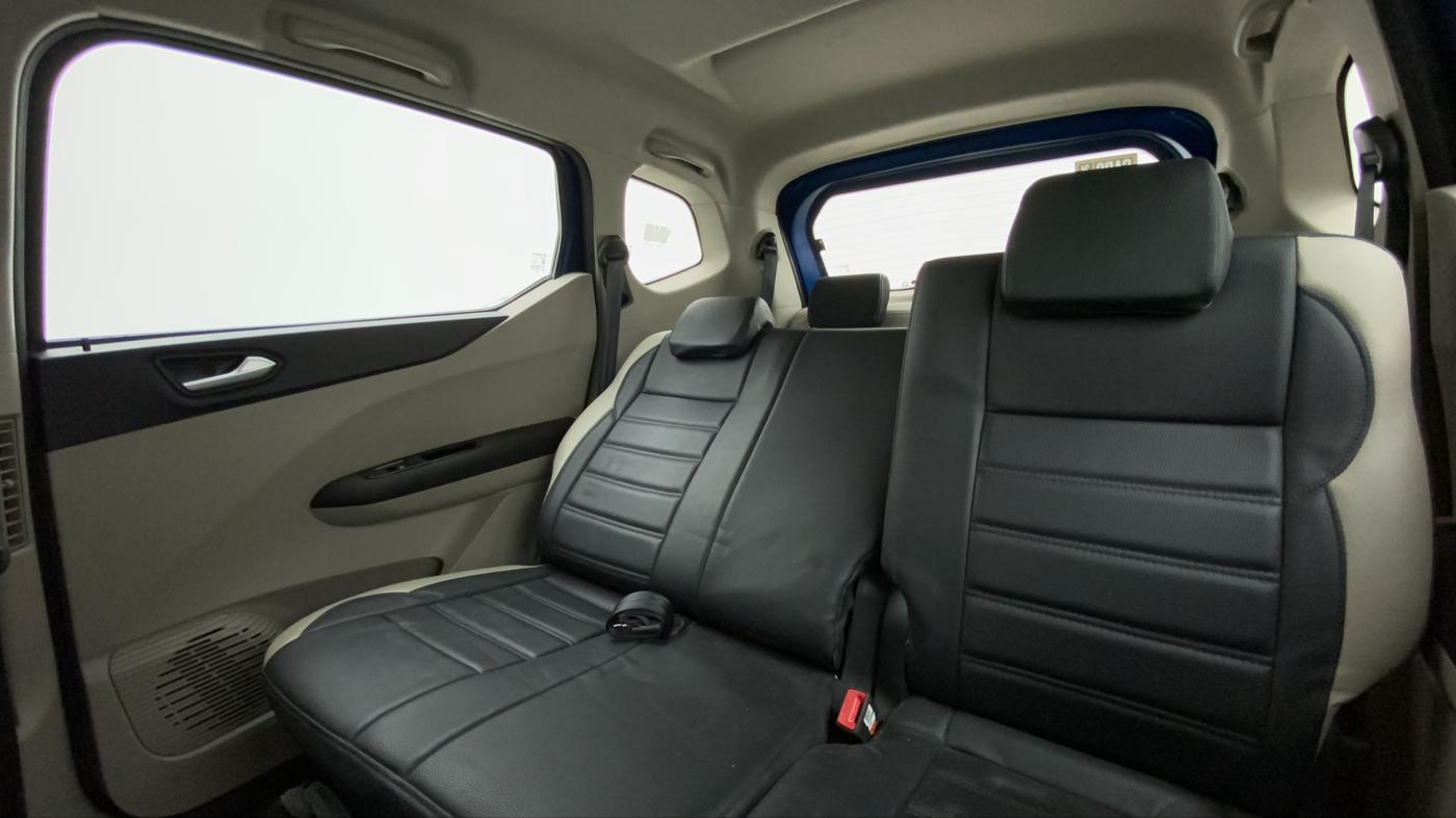 2019 Renault TRIBER RXZ, Petrol, Manual, 55,123 km, Reclining Back Row Seats