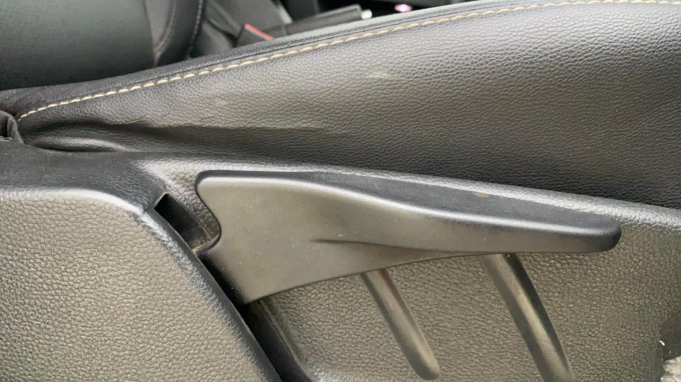2018 Tata Hexa XT 4X2 7 STR, Diesel, Manual, 92,093 km, Driver Side Adjustment Panel