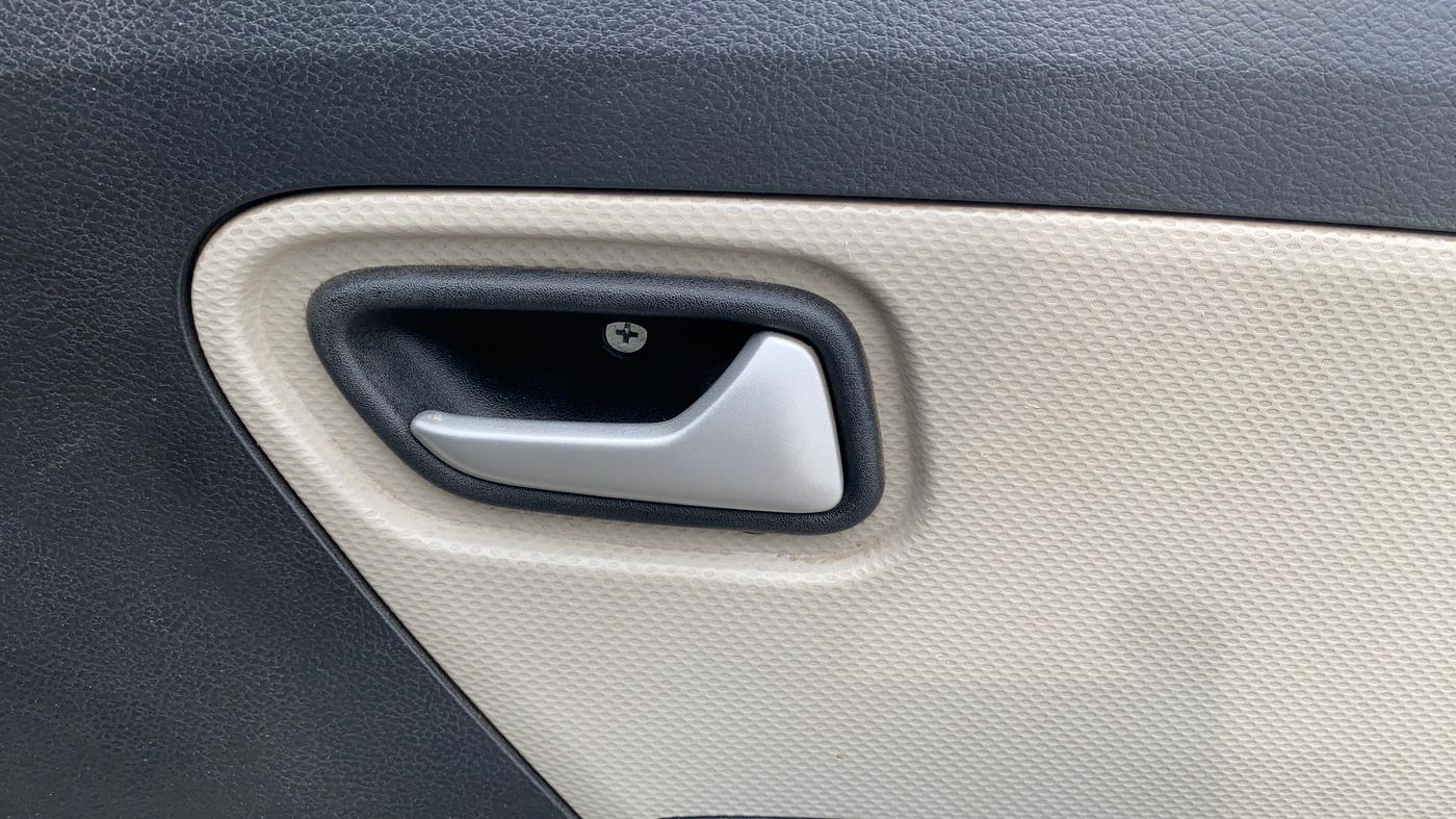 2020 Maruti Alto VXI, Petrol, Manual, 20,214 km, Driver Side Door Panels Control