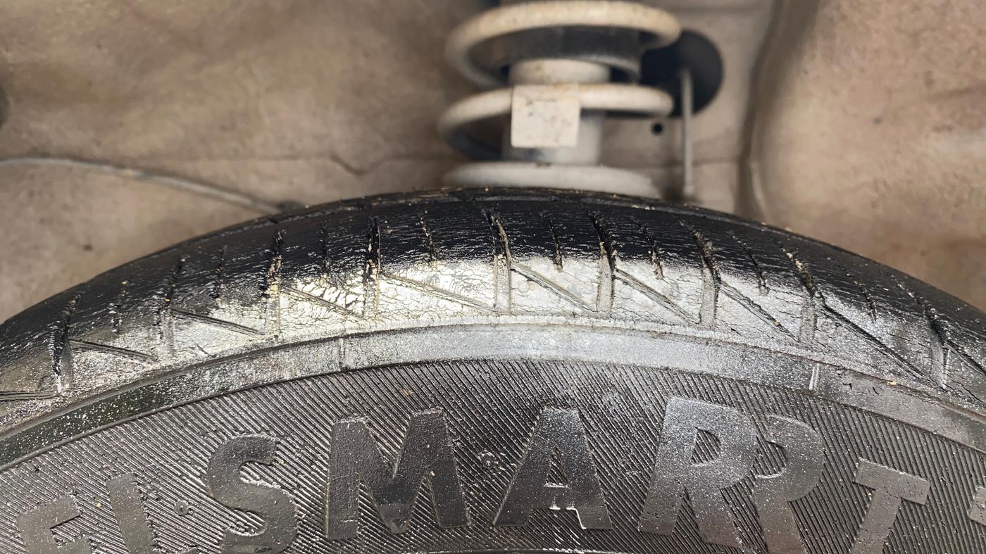 2020 Maruti Alto VXI, Petrol, Manual, 20,214 km, Left Front Tyre Tread