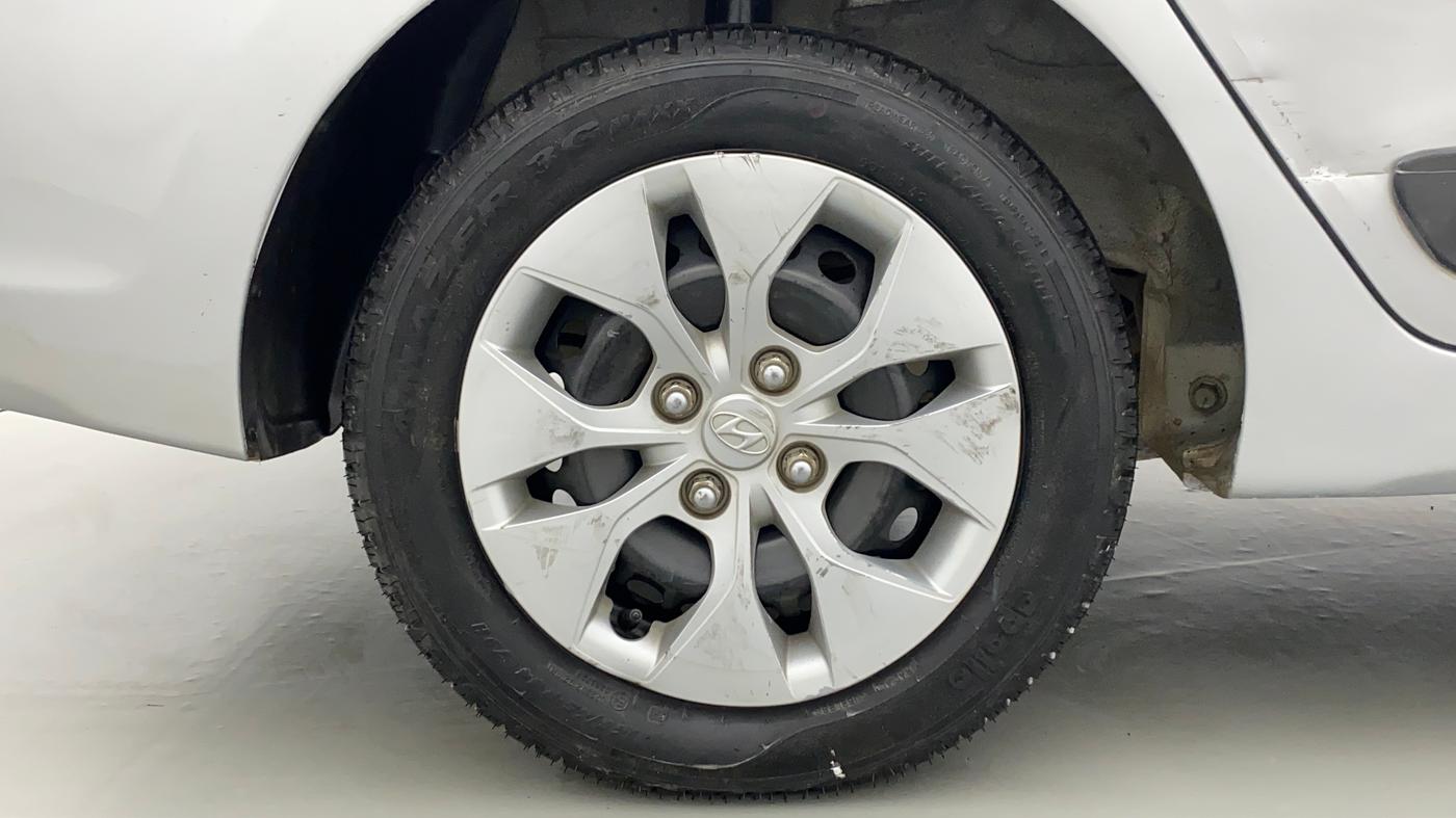 2015 Hyundai Xcent S 1.2, Petrol, Manual, 36,438 km, Right Rear Wheel