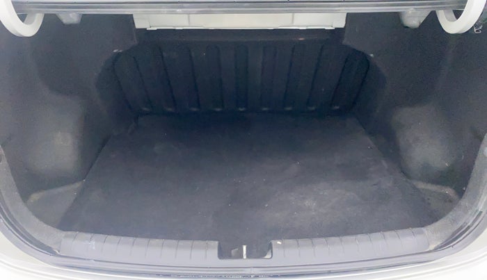 2015 Hyundai Xcent S 1.2, Petrol, Manual, 36,438 km, Boot Inside