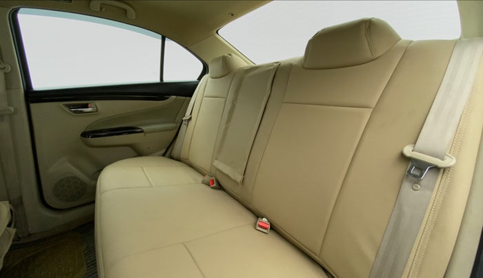 2018 Maruti Ciaz ZETA 1.4 VVT, Petrol, Manual, 37,972 km, Right Side Door Cabin View