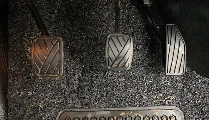 2021 Maruti Baleno ZETA PETROL 1.2, CNG, Manual, 79,467 km, Pedals