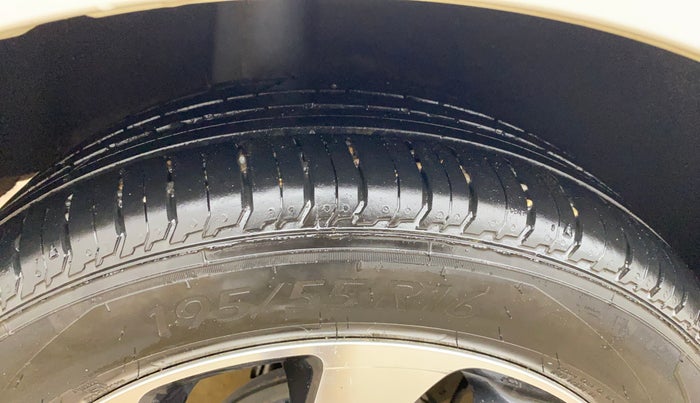 2021 Maruti Baleno ZETA PETROL 1.2, CNG, Manual, 79,467 km, Right Rear Tyre Tread