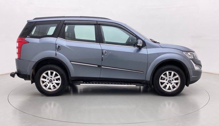 2016 Mahindra XUV500 W10, Diesel, Manual, 60,919 km, Right Side View
