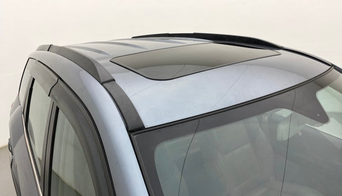 2016 Mahindra XUV500 W10, Diesel, Manual, 60,919 km, Roof