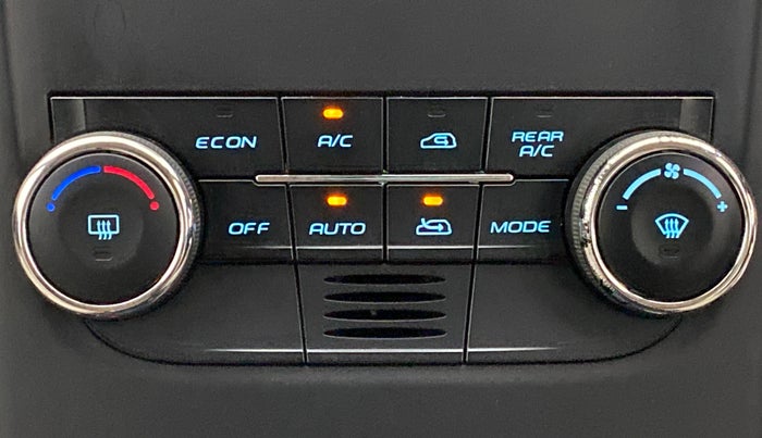 2016 Mahindra XUV500 W10, Diesel, Manual, 60,919 km, Automatic Climate Control