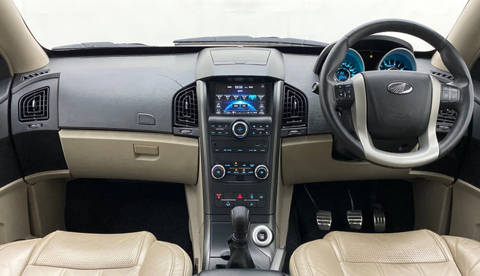 2016 Mahindra XUV500 W10, Diesel, Manual, 60,919 km, Dashboard