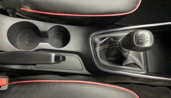 2021 Hyundai NEW I20 SPORTZ 1.2 MT, Petrol, Manual, 13,513 km, Gear Lever