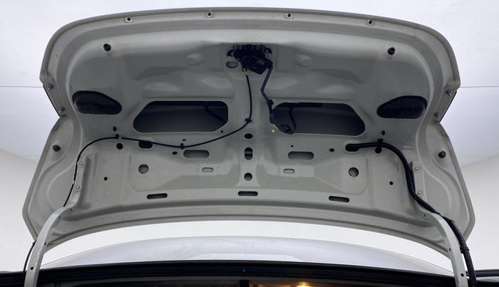 2016 Maruti Ciaz VXI PLUS, CNG, Manual, 65,333 km, Boot Door Open