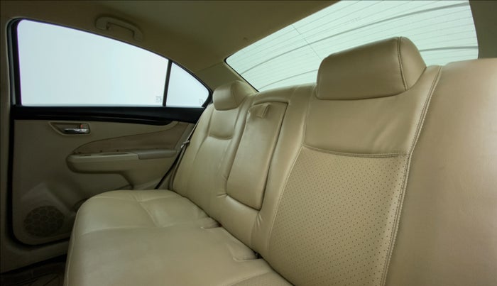 2016 Maruti Ciaz VXI PLUS, CNG, Manual, 65,333 km, Right Side Rear Door Cabin