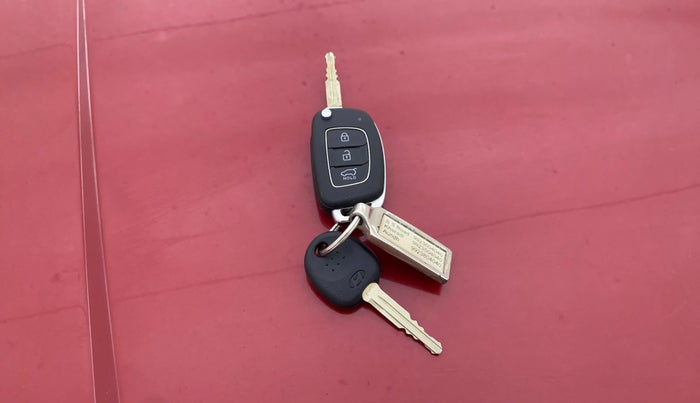 2022 Hyundai NEW I20 SPORTZ 1.2 MT, Petrol, Manual, 16,877 km, Key Close Up