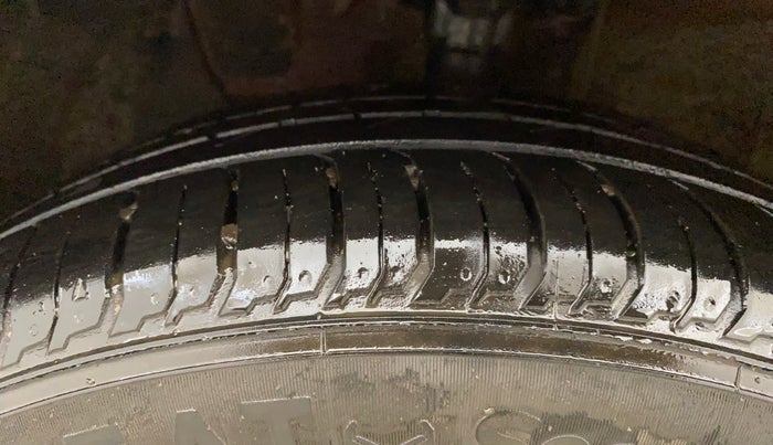 2022 Hyundai NEW I20 SPORTZ 1.2 MT, Petrol, Manual, 16,877 km, Left Front Tyre Tread