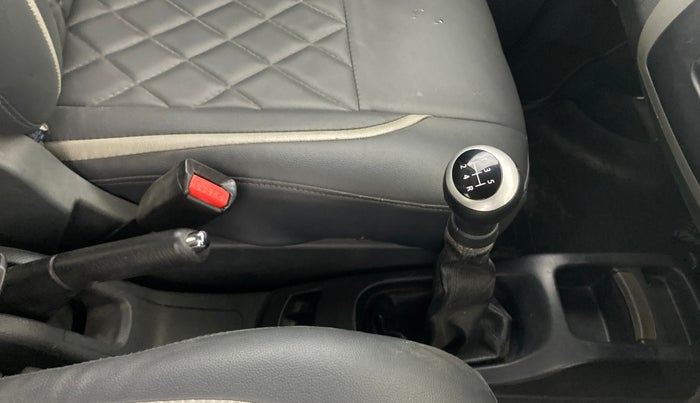 2012 Maruti Wagon R 1.0 VXI, Petrol, Manual, 72,584 km, Gear Lever