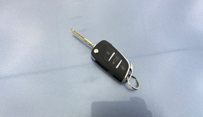 2012 Maruti Wagon R 1.0 VXI, Petrol, Manual, 72,584 km, Key Close Up