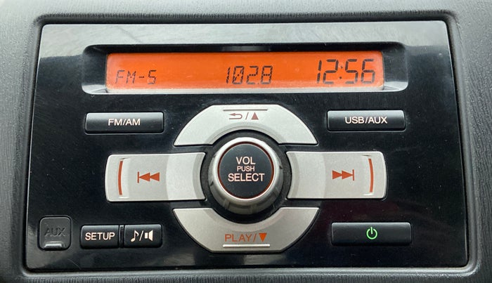 2016 Honda Brio VX AT, Petrol, Automatic, 42,570 km, Infotainment System