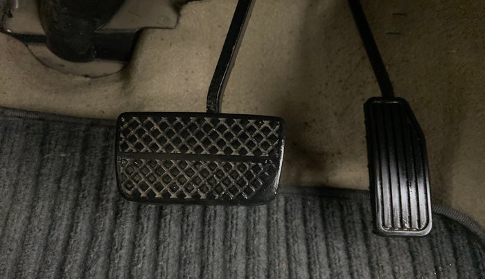 2016 Honda Brio VX AT, Petrol, Automatic, 42,570 km, Pedals