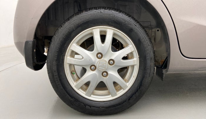 2016 Honda Brio VX AT, Petrol, Automatic, 42,570 km, Right Rear Wheel