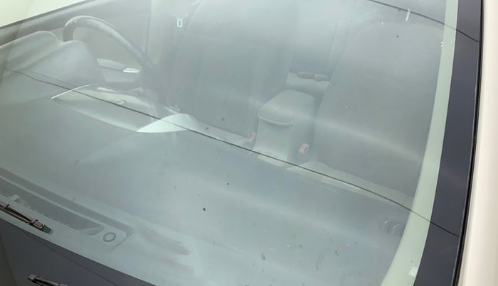 2011 Toyota Corolla Altis G PETROL, Petrol, Manual, 1,03,490 km, Front windshield - Minor spot on windshield