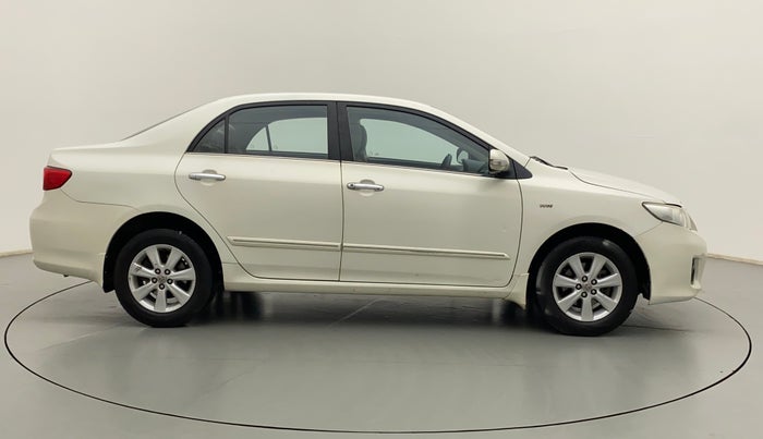 2011 Toyota Corolla Altis G PETROL, Petrol, Manual, 1,03,490 km, Right Side View