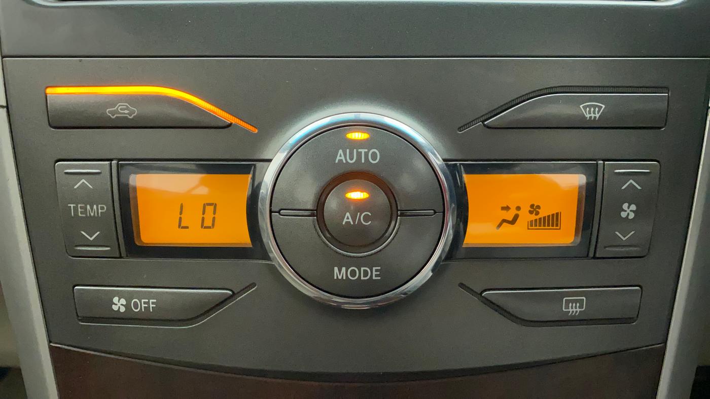 2011 Toyota Corolla Altis G PETROL, Petrol, Manual, 1,03,490 km, Automatic Climate Control