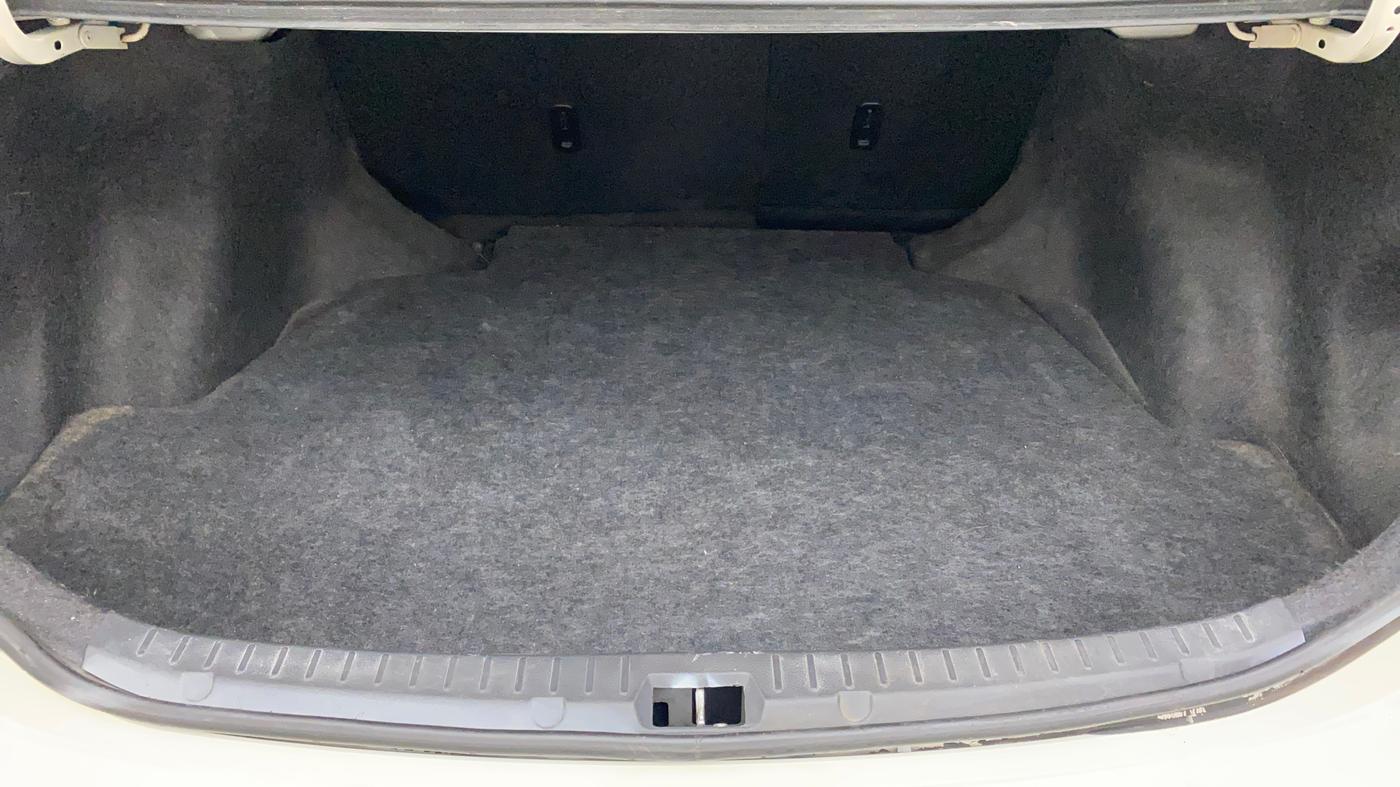 2011 Toyota Corolla Altis G PETROL, Petrol, Manual, 1,03,490 km, Boot Inside