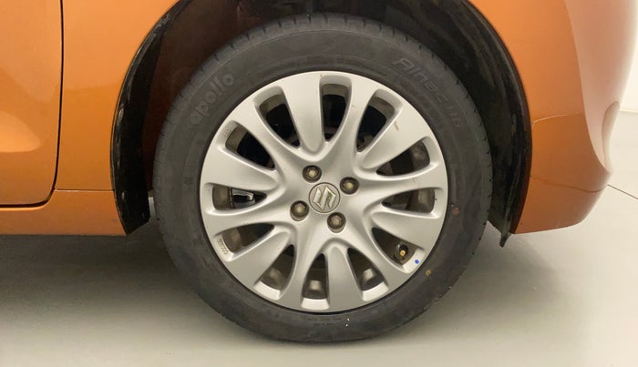 2017 Maruti Baleno ZETA DIESEL 1.3, Diesel, Manual, 34,450 km, Right Front Wheel