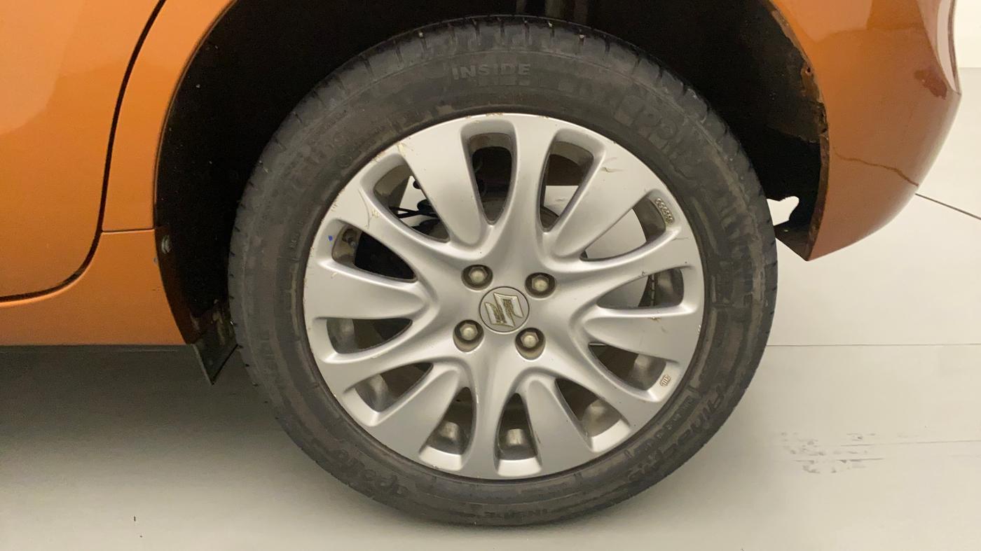 2017 Maruti Baleno ZETA DIESEL 1.3, Diesel, Manual, 34,450 km, Left Rear Wheel