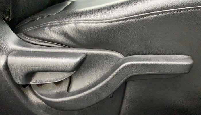 2018 Honda BR-V 1.5L I-VTEC V CVT, Petrol, Automatic, 61,138 km, Driver Side Adjustment Panel