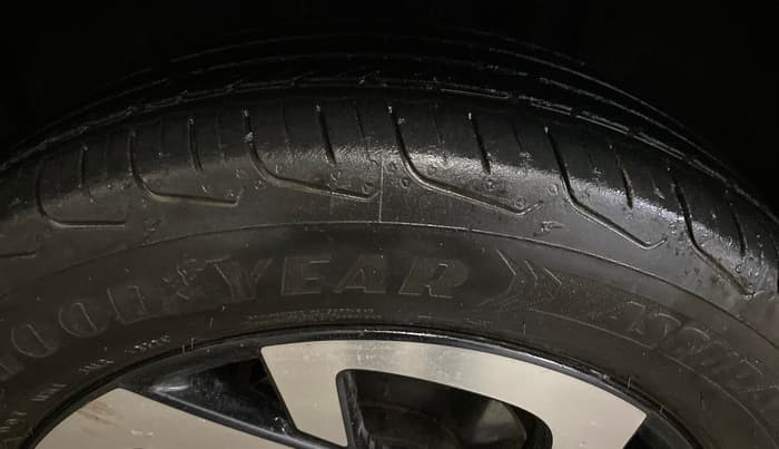 2021 Nissan MAGNITE XE, Petrol, Manual, 63,682 km, Left Front Tyre Tread