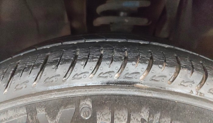 2022 Renault TRIBER RXZ, Petrol, Manual, 36,435 km, Left Front Tyre Tread