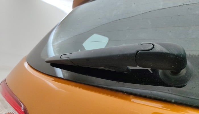 2022 Renault TRIBER RXZ, Petrol, Manual, 36,435 km, Rear Wiper