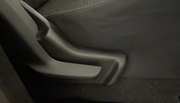 2018 Maruti IGNIS DELTA 1.2, Petrol, Manual, 33,573 km, Driver Side Adjustment Panel