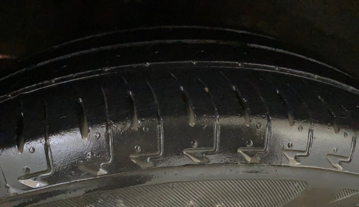 2018 Maruti IGNIS DELTA 1.2, Petrol, Manual, 33,573 km, Right Rear Tyre Tread