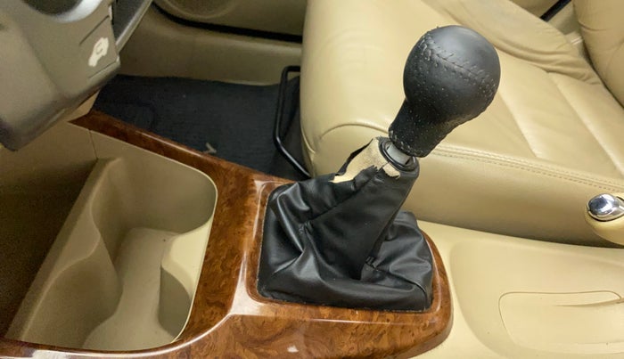 2012 Honda City 1.5L I-VTEC V MT, Petrol, Manual, 65,973 km, Gear lever - Boot cover slightly torn