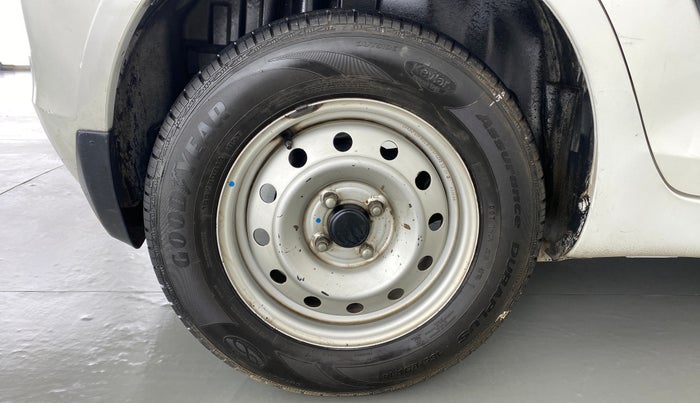 2012 Maruti Swift LXI D, Petrol, Manual, 85,032 km, Right Rear Wheel