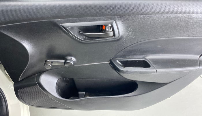2012 Maruti Swift LXI D, Petrol, Manual, 85,032 km, Driver Side Door Panels Control