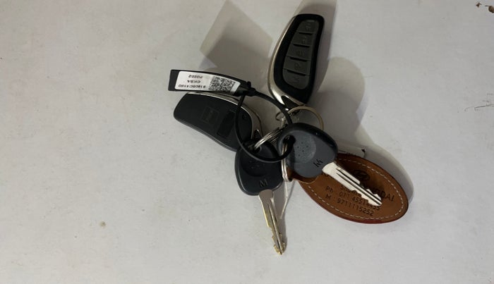 2022 Hyundai NEW SANTRO SPORTZ EXECUTIVE MT CNG, CNG, Manual, 45,702 km, Key Close Up