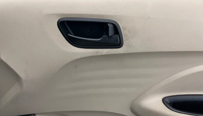 2022 Hyundai NEW SANTRO SPORTZ EXECUTIVE MT CNG, CNG, Manual, 45,702 km, Driver Side Door Panels Control