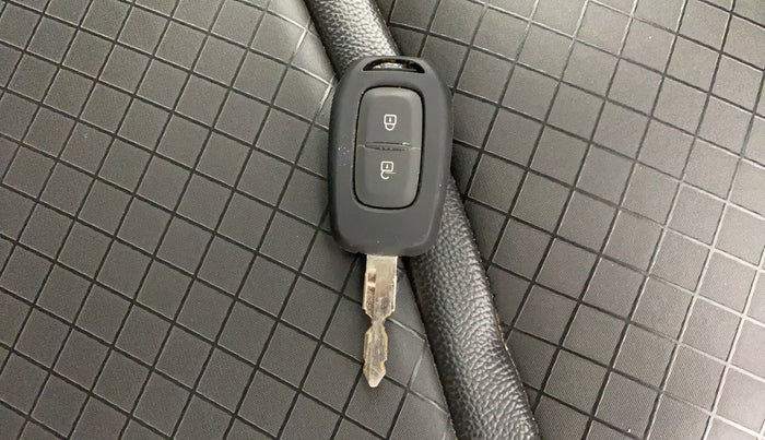 2022 Renault Kwid RXT 1.0 (O), Petrol, Manual, 33,622 km, Key Close Up