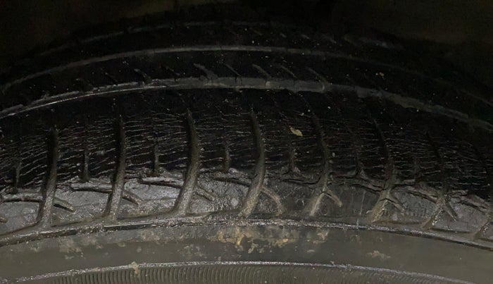 2020 Maruti New Wagon-R ZXI 1.2, Petrol, Manual, 25,955 km, Right Front Tyre Tread