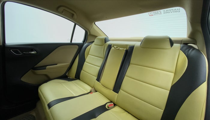 2017 Honda City V MT DIESEL, Diesel, Manual, 50,578 km, Right Side Rear Door Cabin