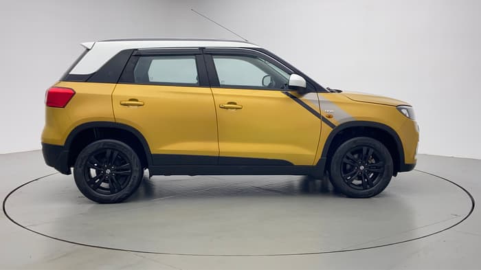 2018 Maruti Vitara Brezza ZDI, Diesel, Manual, 27,182 km, Right Side View
