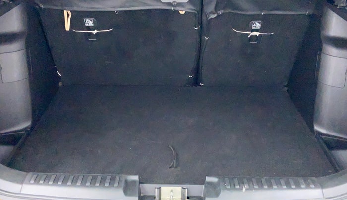 2018 Maruti Vitara Brezza ZDI, Diesel, Manual, 27,182 km, Boot Inside View