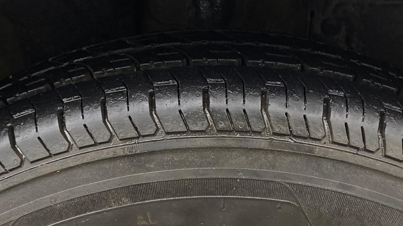 2016 Renault Kwid RXT 0.8, Petrol, Manual, 93,092 km, Right Front Tyre Tread
